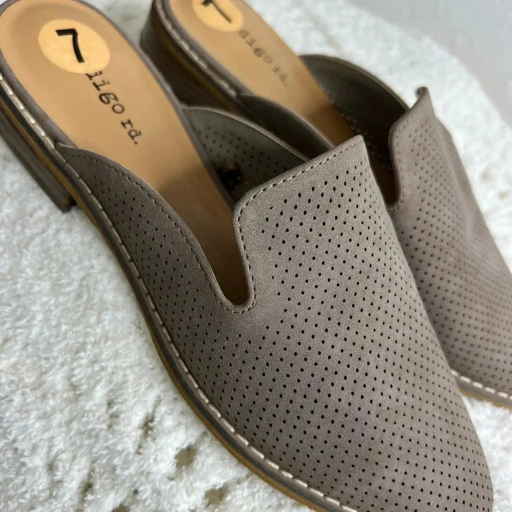 Indigo Rd Sz 7 Hayze Taupe perforated trendy mule slide in heels loafers NWOT
